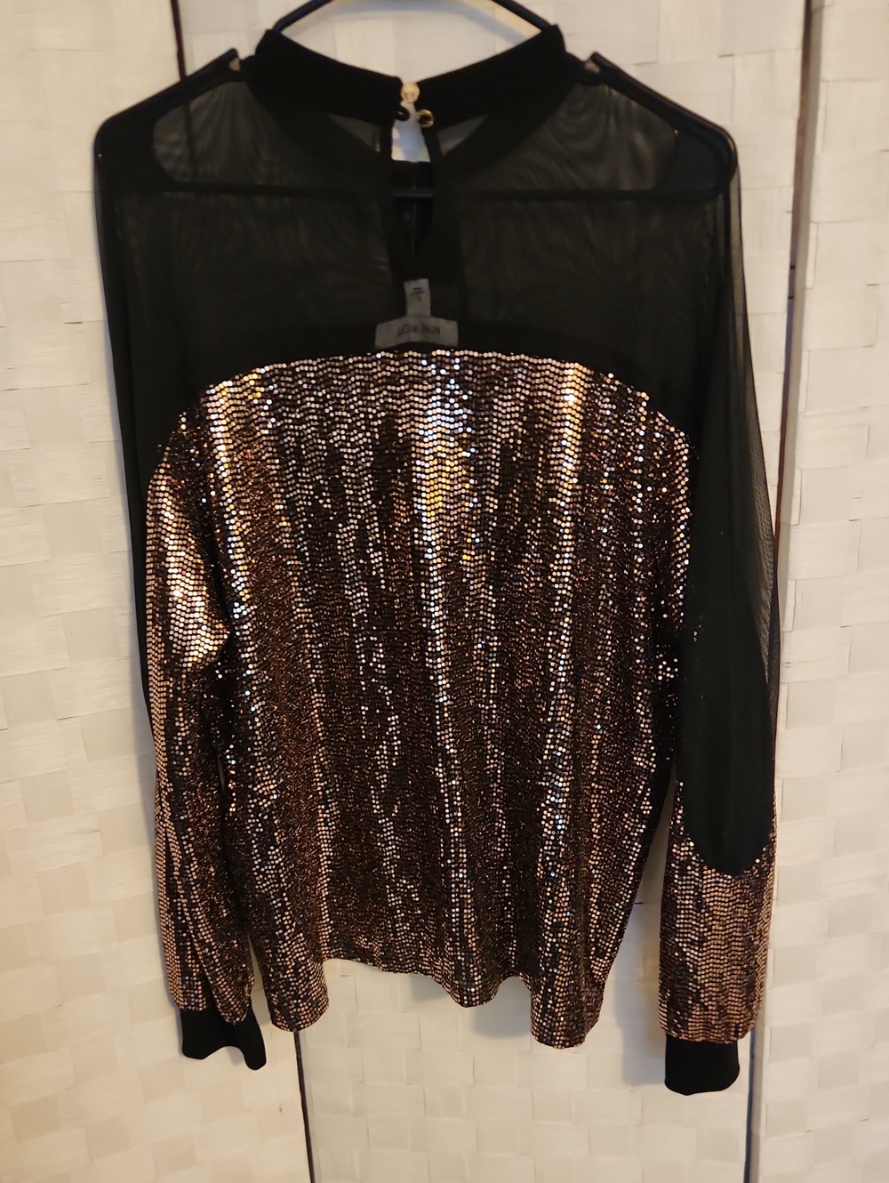 NINE WEST Black Gold BLING Blouse SZ L NWT PTP 23 - Picture 4 of 4